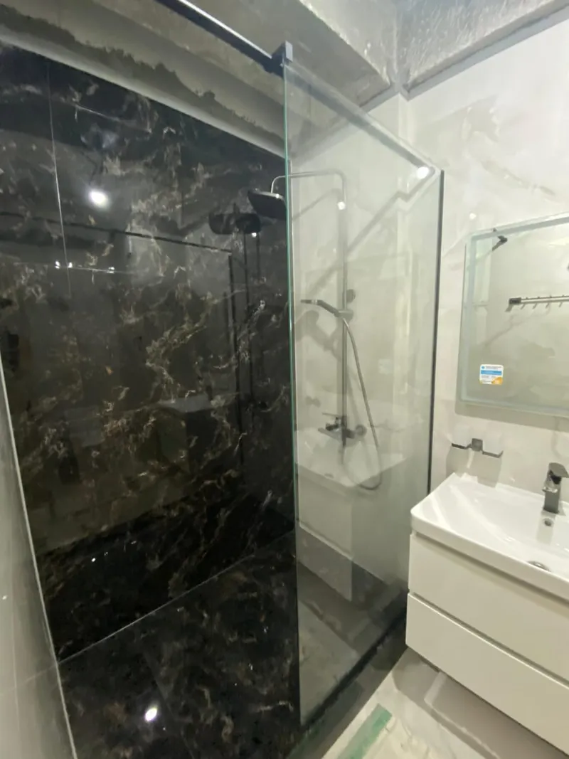 Без двери. Walk-in. Стандартное стекло. Фурнитура Оруж.сталь