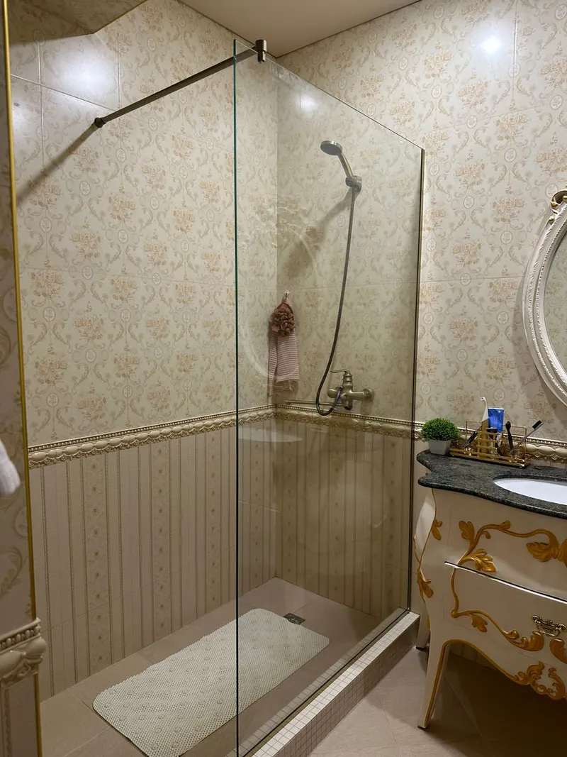 Без двери. Walk-in. Стандартное стекло. Фурнитура Бронза.