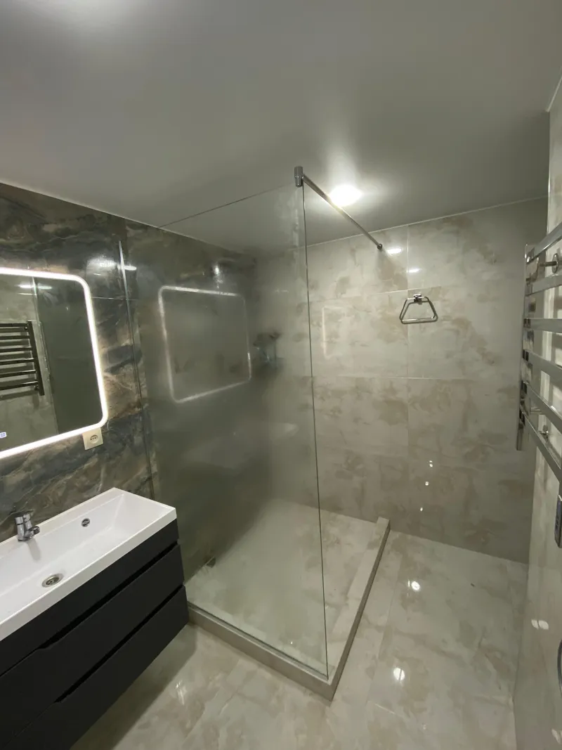 Без двери. Walk-in. Стандартное стекло. Фурнитура Хром.