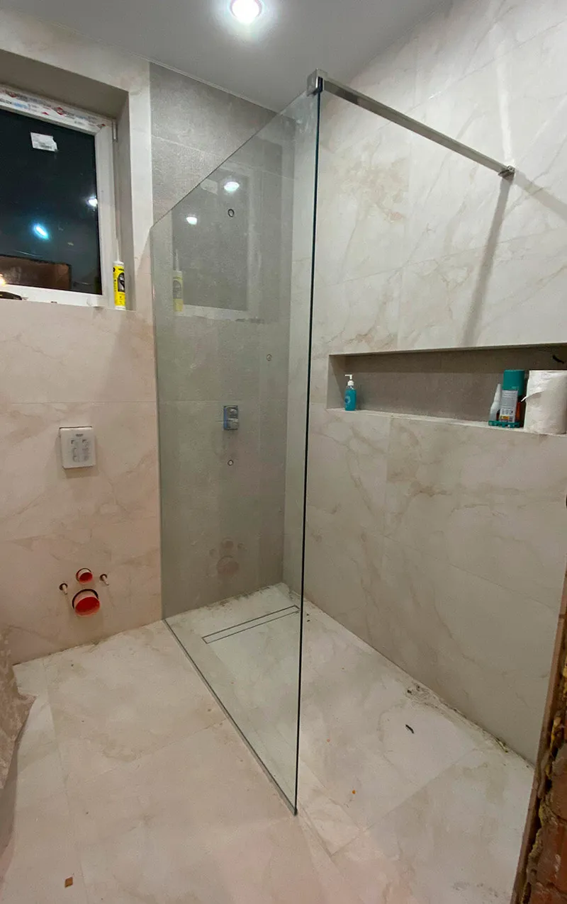 Без двери. Walk-in. Стандартное стекло. Фурнитура Хром.