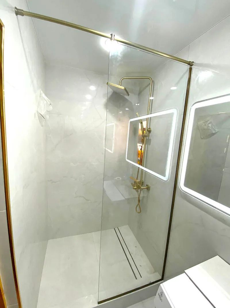 Без двери. Walk-in. Стандартное стекло. Фурнитура Золото.
